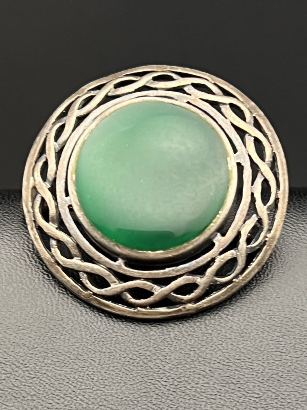 Vintage green agate Celtic Knott brooch sterling silver