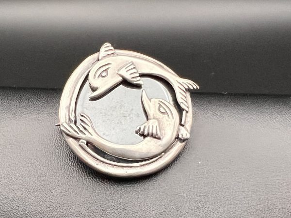 Dolphin brooch - Image 4