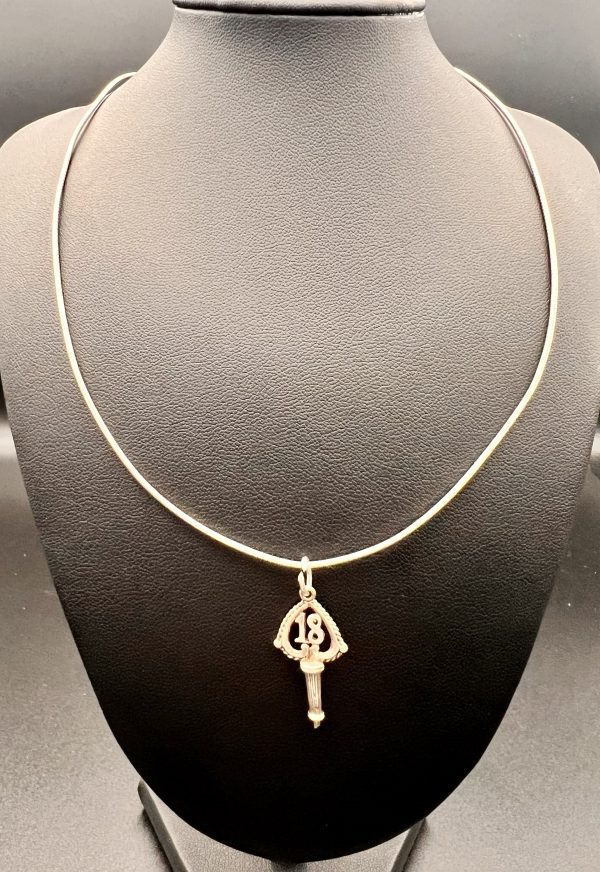 16” Sterling Silver snake necklace with 18 silver pendant - Image 3
