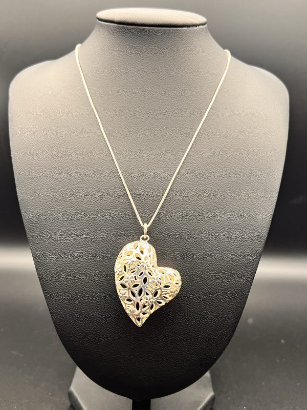 16” fine Sterling chain featuring a large floral filigree heart pendant - Image 3