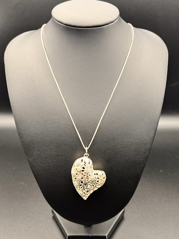 16” fine Sterling chain featuring a large floral filigree heart pendant - Image 4