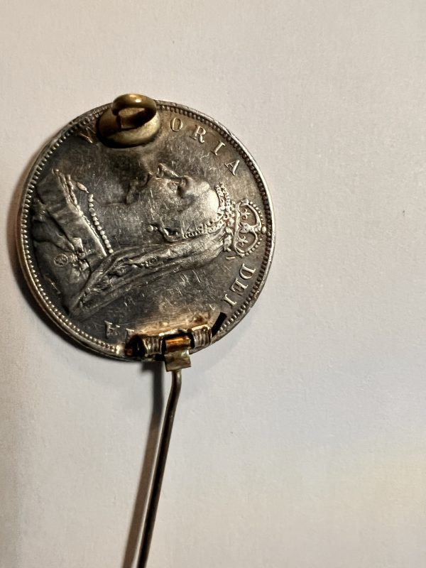 Antique Queen Victoria 1887 Silver Crown Coin Brooch – Mounted Victorian Jubilee Coin - Image 7