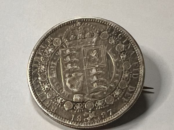 Antique Queen Victoria 1887 Silver Crown Coin Brooch – Mounted Victorian Jubilee Coin - Image 6