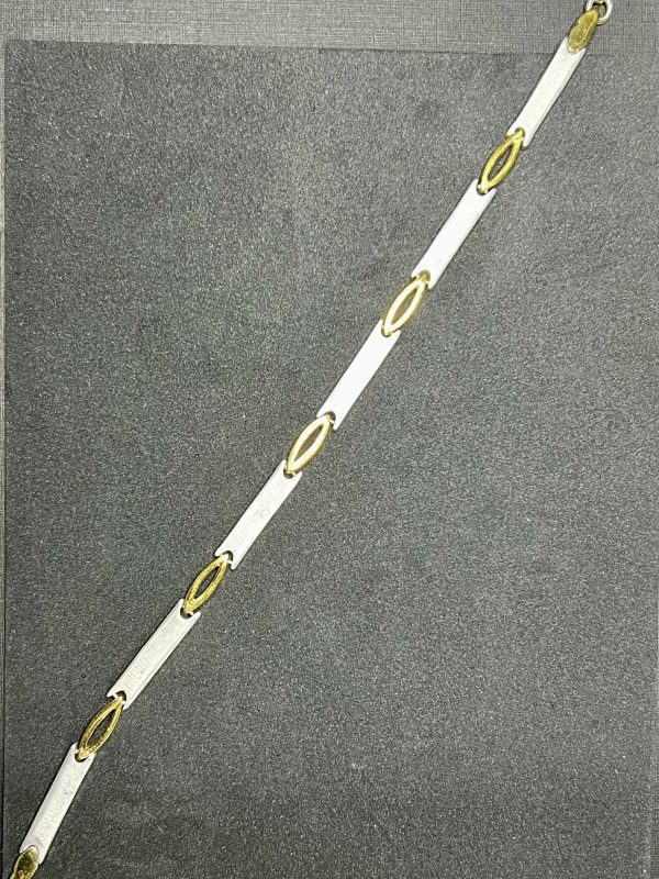 8” 22 carat gold and sterling silver bracelet - Image 2