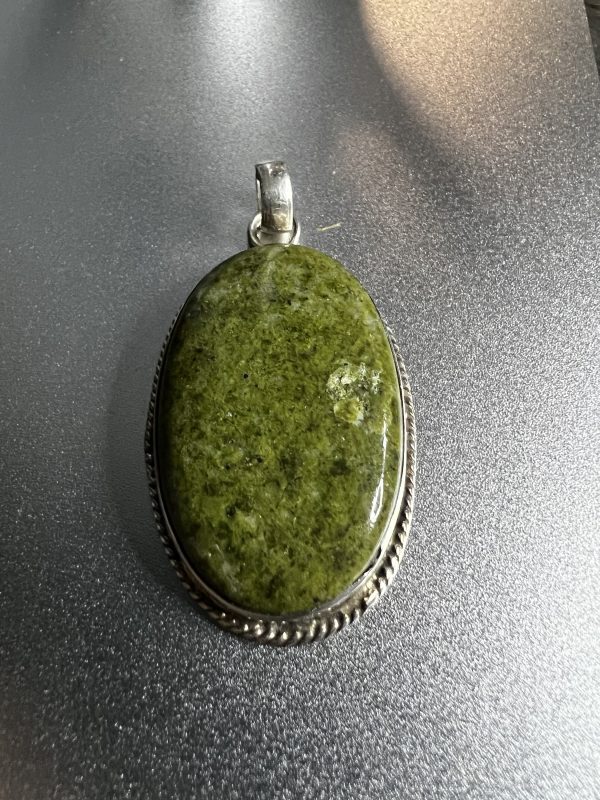 Jadeite silver pendant - Image 2
