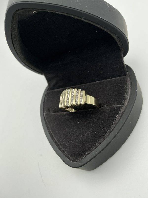 10k Yellow Gold Diamond Ring – 4.5g | Size S | Luxury Ribbed Design for Men - Image 9
