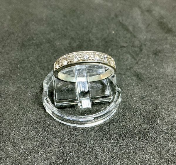 Silver ring with CZ stones - Image 4
