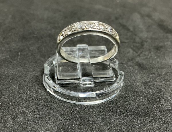 Silver ring with CZ stones - Image 2