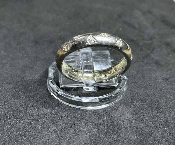 Silver ring with CZ stones - Image 3