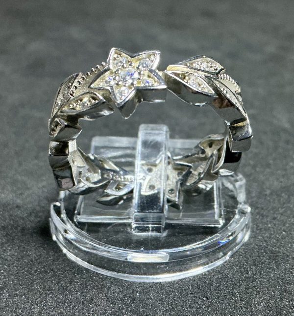925 Silver ring with CZ stones