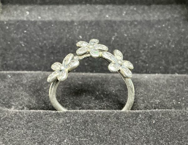 Silver Pandora Daisy ring - Image 4