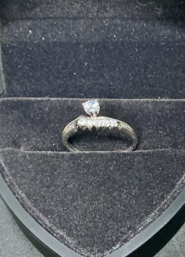 Vintage silver old cut crossover ring with CZ stones - Image 3