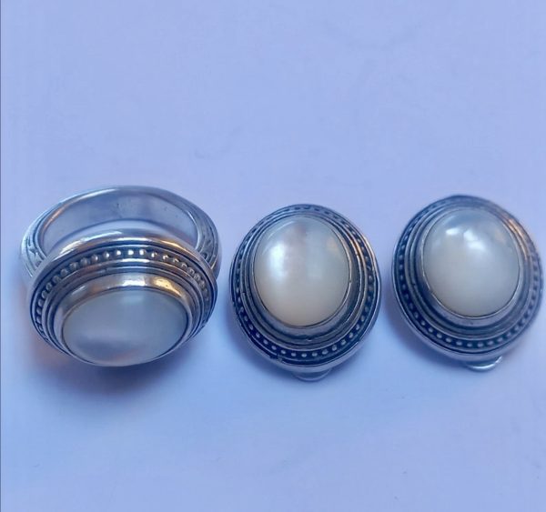 Vintage Sterling Silver Moonstone Ring & clip on Earring set
