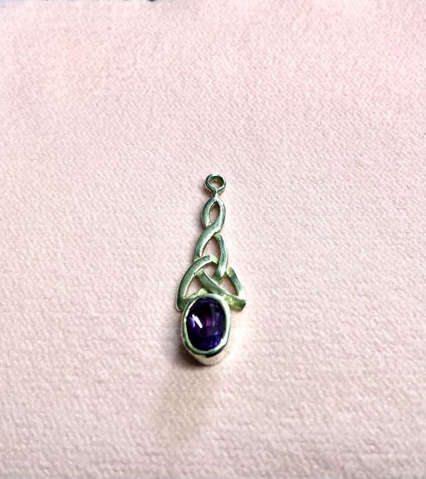 Amethyst and silver Celtic design pendant - Image 3
