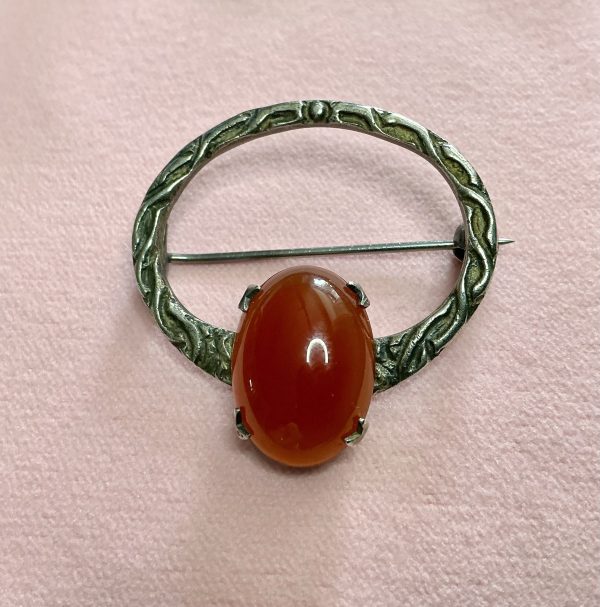 Vintage silver brooch with carnelian stone - Image 2