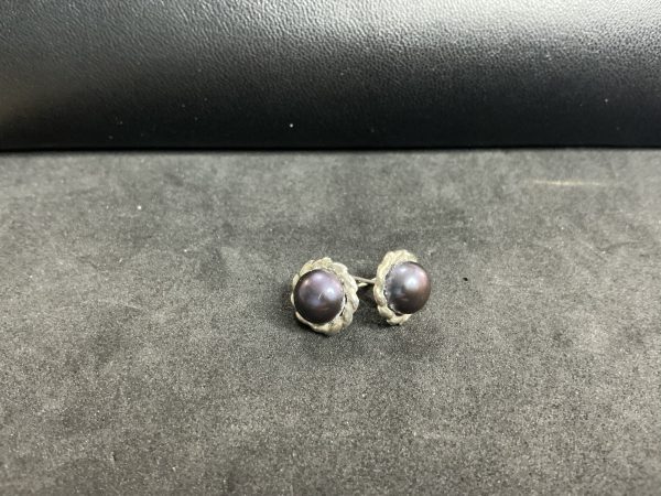 Vintage Silver black pearl stud earrings - Image 3