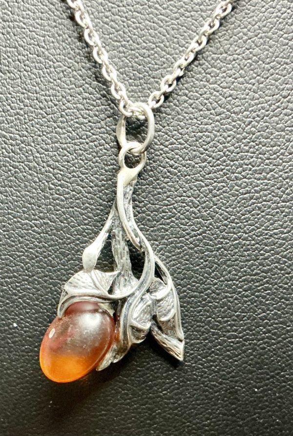 Sterling Silver Amber Leaf Pendant Necklace – Vintage Inspired Jewellery