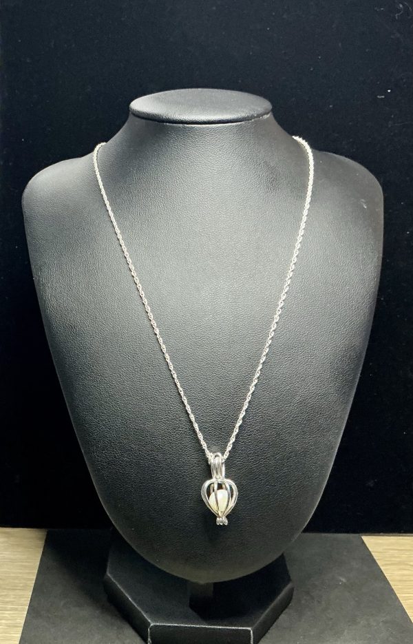 Sterling silver necklace with pearl cage pendant - Image 3