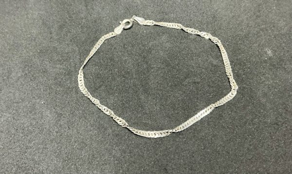 Ladies silver bracelet - Image 2