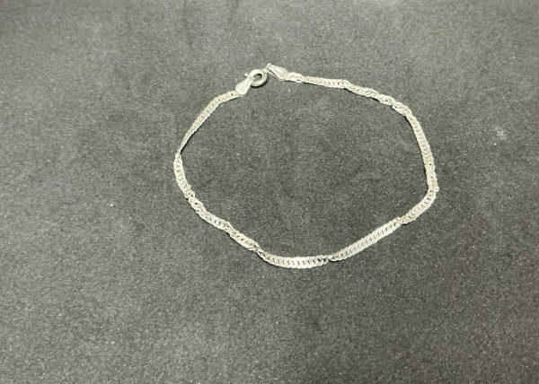 Ladies silver bracelet - Image 3