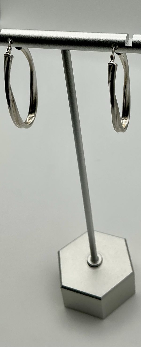 Silver twisted oval hoop earrings - Image 4