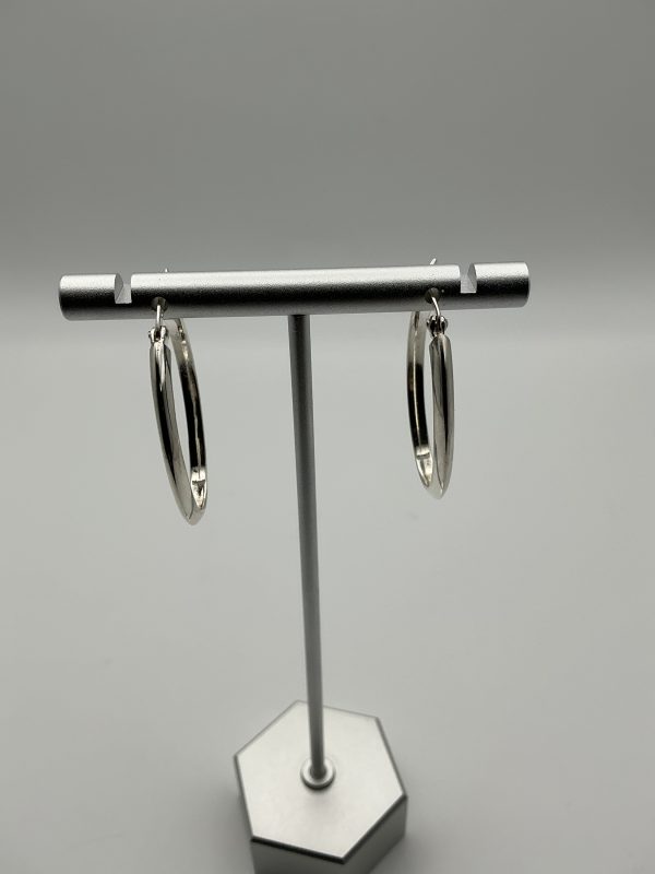 Plain oval hoop earrings - Image 2