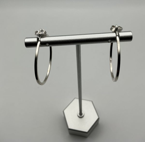 Medium size silver hoop earrings - Image 2