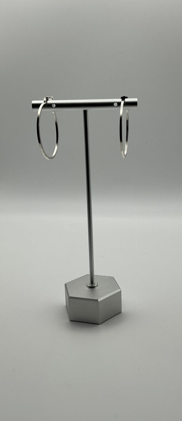 Medium size silver hoop earrings - Image 4