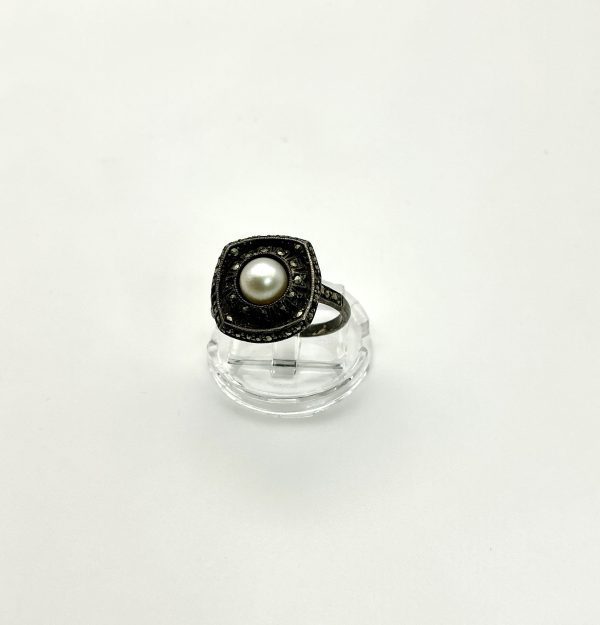 Vintage Sterling Silver, Pearl & Marcasite Ring – Size O – 6.1g - Image 3