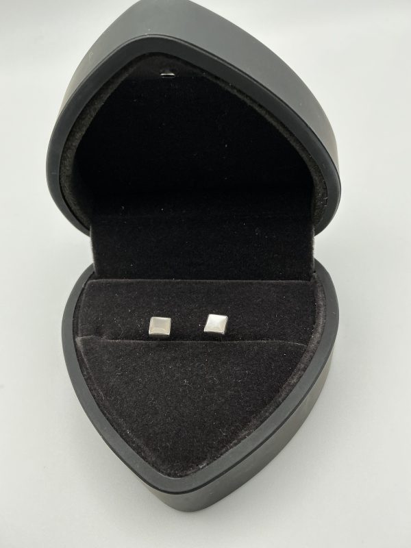 Elegant Sterling Silver Mother of Pearl Stud Earrings – 1.2g