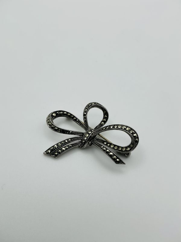 Vintage Marcasite Bow Brooch in Sterling Silver - Image 2