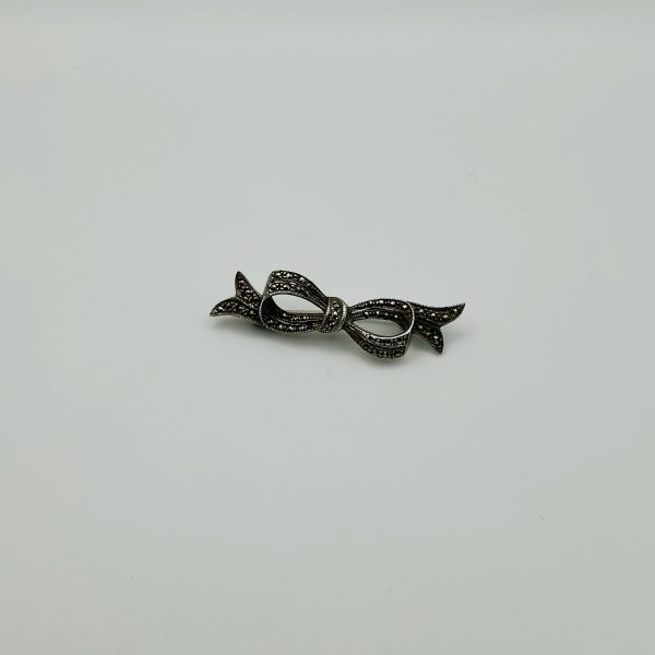 Slim Sterling Silver & Marcasite Bow Brooch – 5.6g Vintage-Inspired Design - Image 3