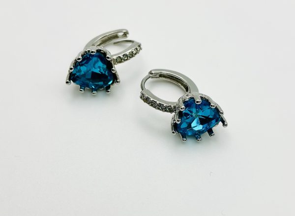 Silver Earrings with Heart-Cut Blue Stones & Pavé Accents – Leverback Design