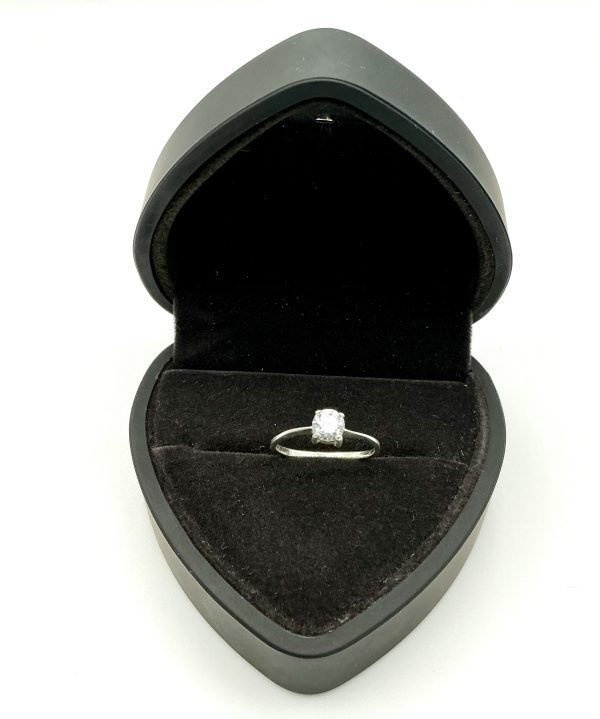 Elegant Vintage 925 Sterling Silver Solitaire CZ Ring – Size M