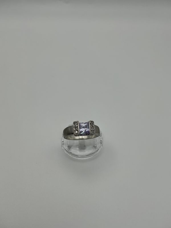 Sterling Silver Ring with Swarovski Crystal – Size Q, 5g