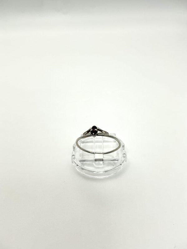 Dainty Sterling Silver Ring with Dark Accent Stone – Size O, 0.5g - Image 4