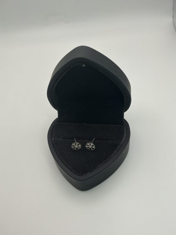 Sterling Silver Snowflake Stud Earrings – 0.9g - Image 2