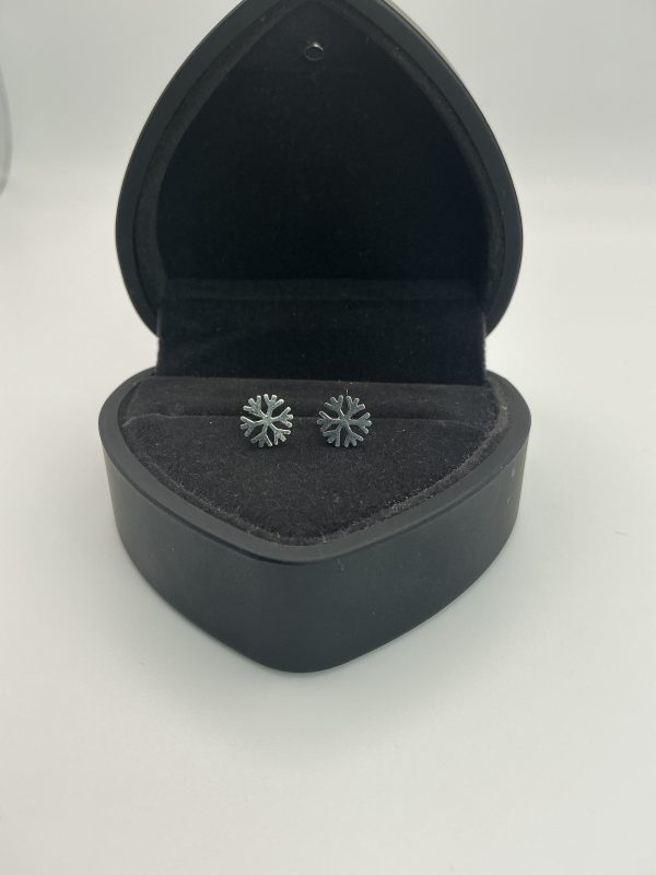 Sterling Silver Snowflake Stud Earrings – 0.9g