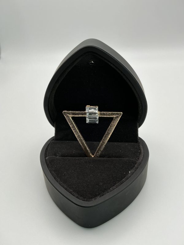 Vintage Modernist Triangle Pendant with Baguette-Cut Crystal – Brushed Gold-Tone Finish - Image 4