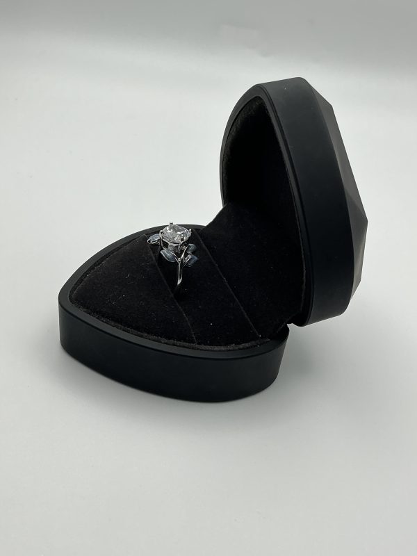 Sterling Silver Diamonique Leaf Motif Ring – Size O, 4.4g - Image 2