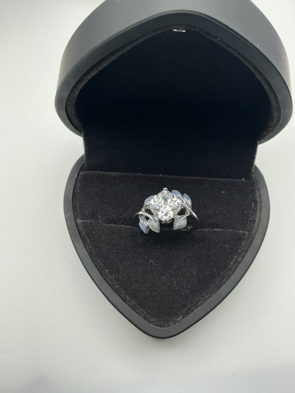 Sterling Silver Diamonique Leaf Motif Ring – Size O, 4.4g - Image 6