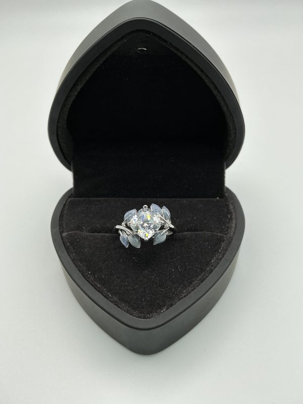 Sterling Silver Diamonique Leaf Motif Ring – Size O, 4.4g