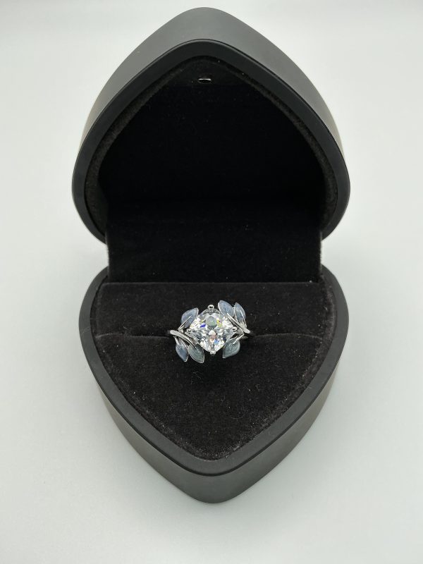 Sterling Silver Diamonique Leaf Motif Ring – Size O, 4.4g - Image 7