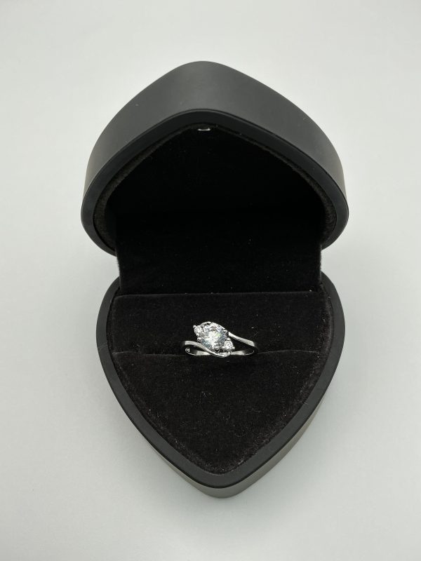 Sterling Silver Diamonique Round-Cut Trilogy Ring – Size O, 2.8g - Image 5