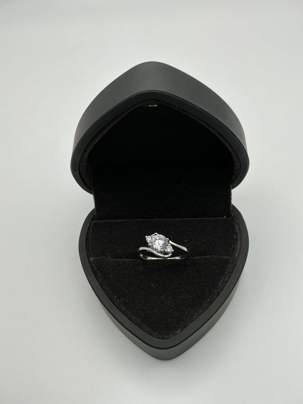 Sterling Silver Diamonique Round-Cut Trilogy Ring – Size O, 2.8g - Image 6