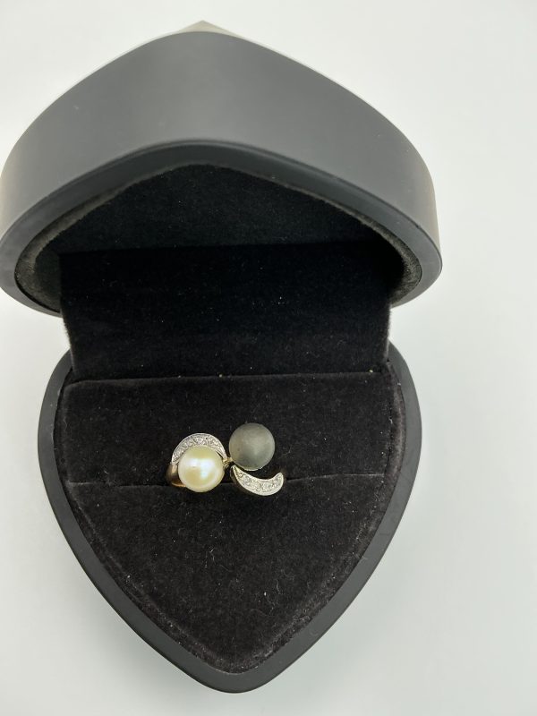 18ct Gold Pearl and Diamond Crossover Ring – Size Q, 4.9g - Image 4
