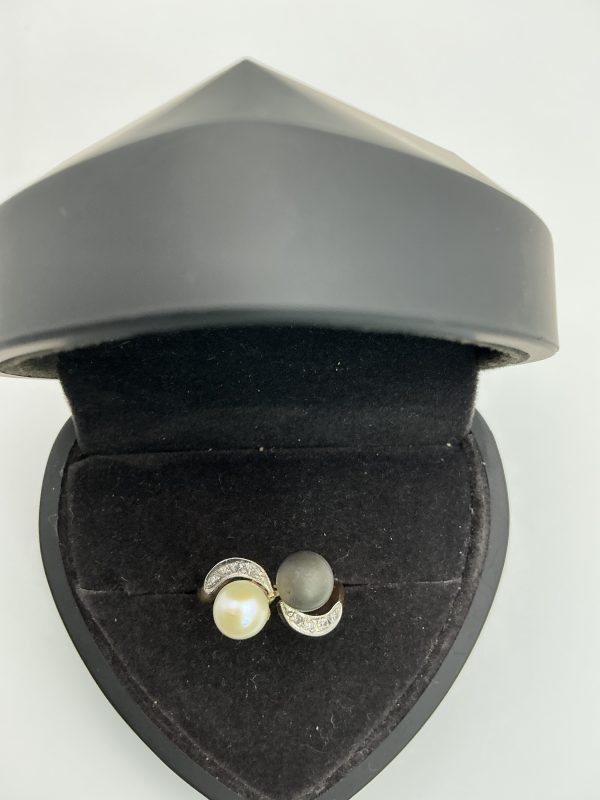 18ct Gold Pearl and Diamond Crossover Ring – Size Q, 4.9g - Image 2