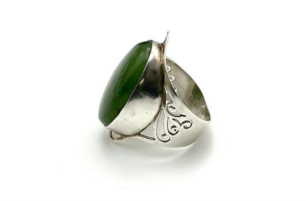 Sterling Silver Jadeite Artisan Ring – Size P, 8g - Image 8