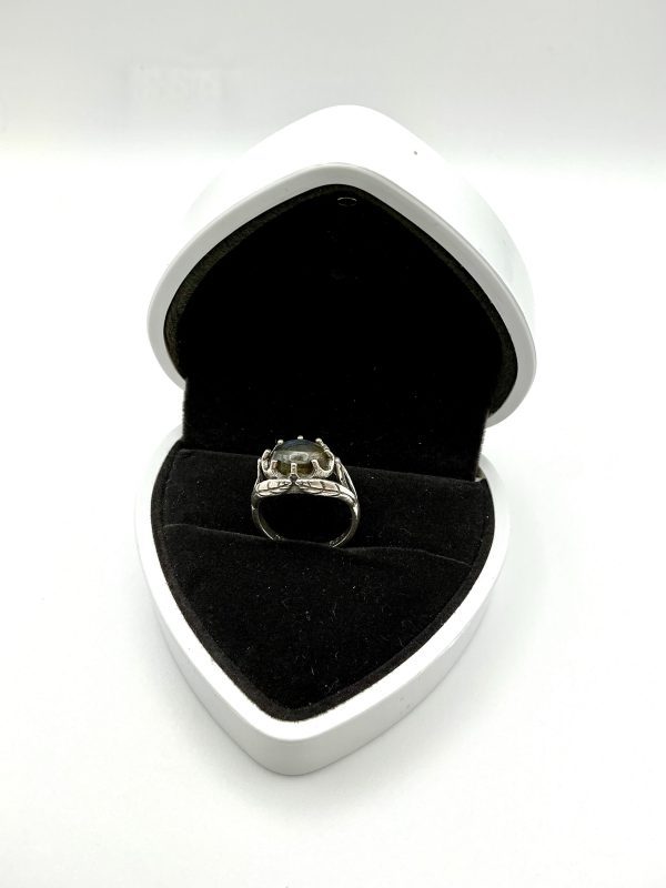Sterling Silver DIXI Labradorite Leaf Ring – Size M - Image 2