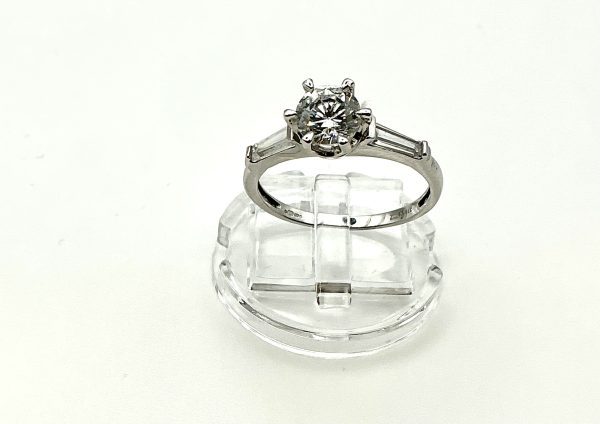 9ct White Gold Solitaire Ring with Diamond-Quality CZ – Size R, 2.4g - Image 4